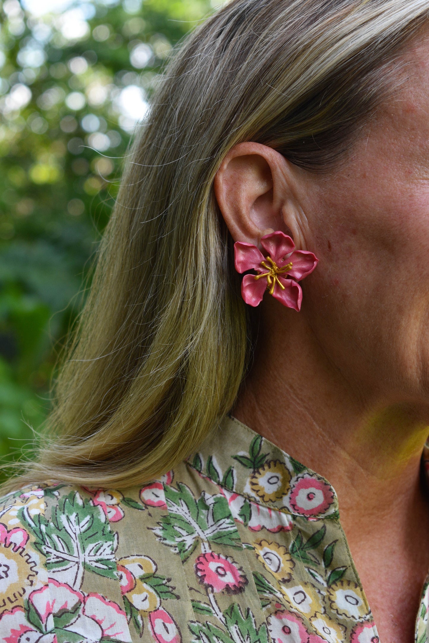 Coral J Gardenia Earrings - The Kemble Shop