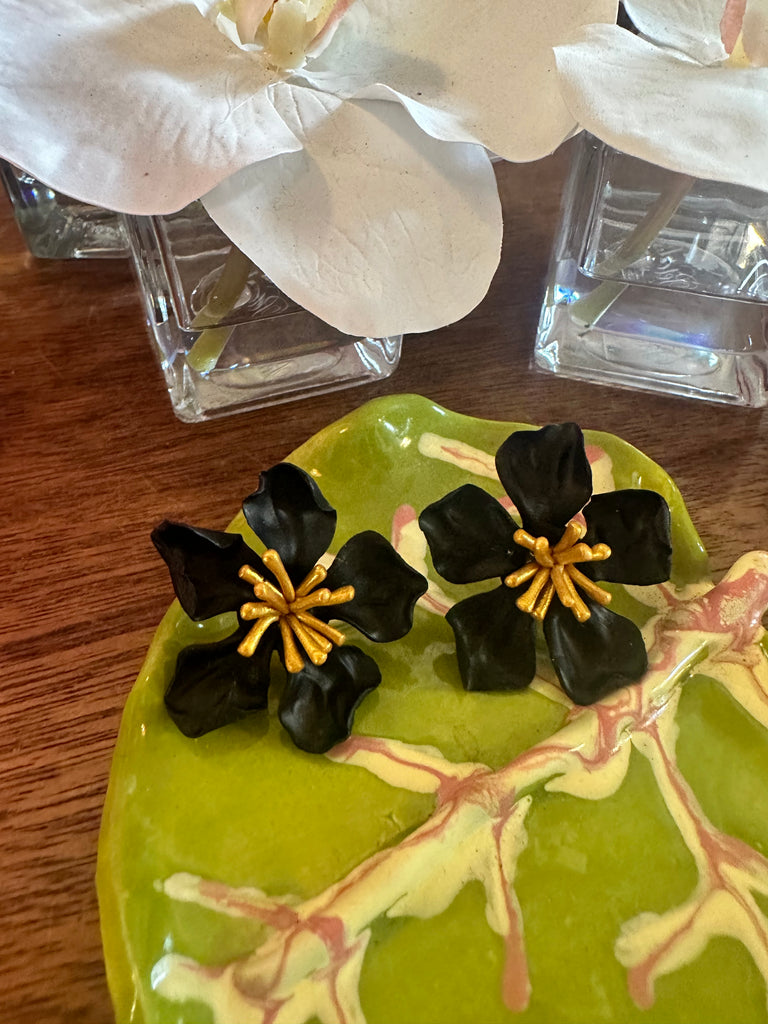 Black J Gardenia Earrings - The Kemble Shop