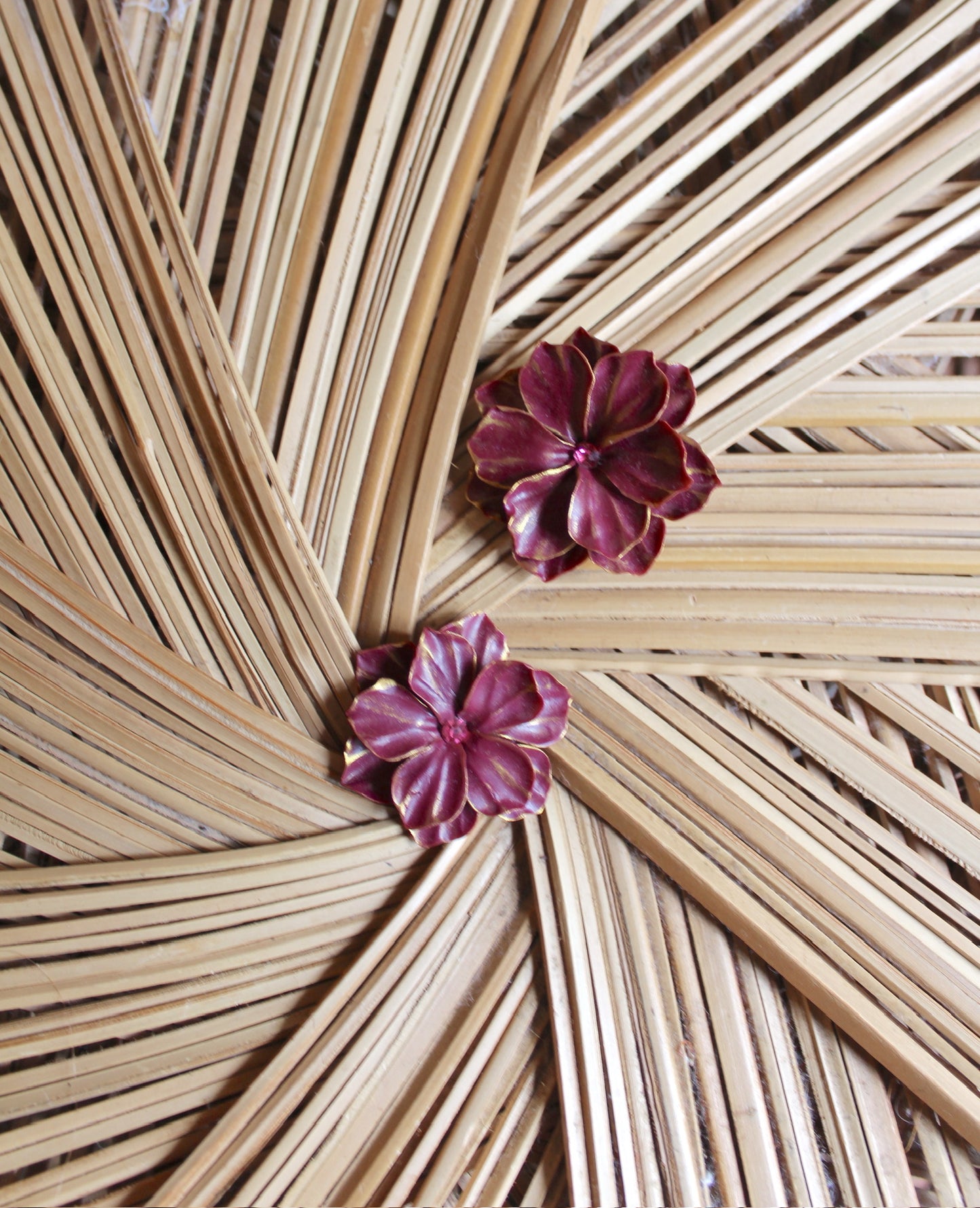 Vintage Mauve Daisy Earring w/Diamond - The Kemble Shop