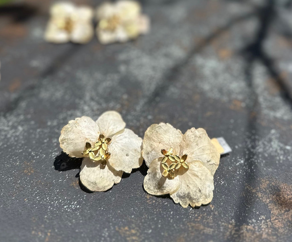 Uniquellery Hydrangea Cluster - Medium