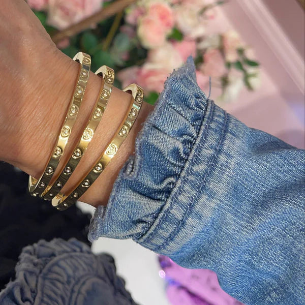 Idalia | Gold Heart Bangle - The Kemble Shop