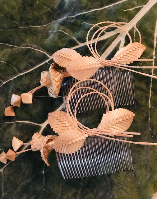 Handmade Wild Straw Flower Combs - The Kemble Shop