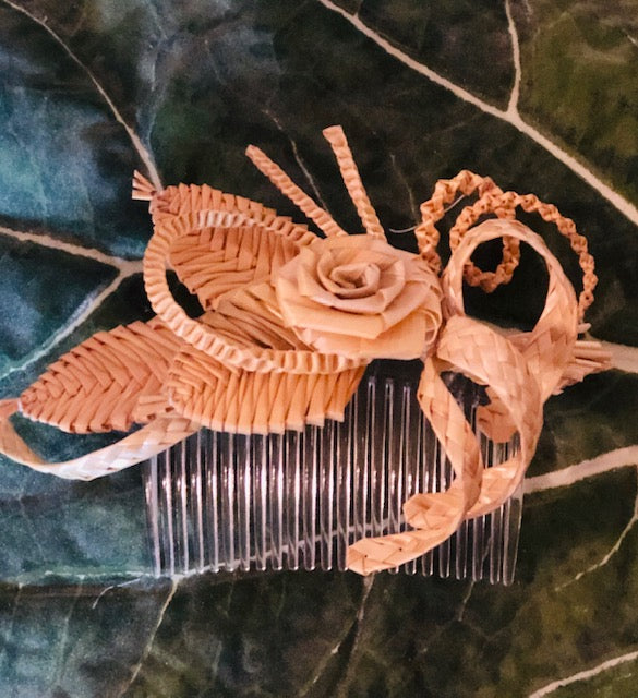 Handmade Wild Straw Flower Combs - The Kemble Shop