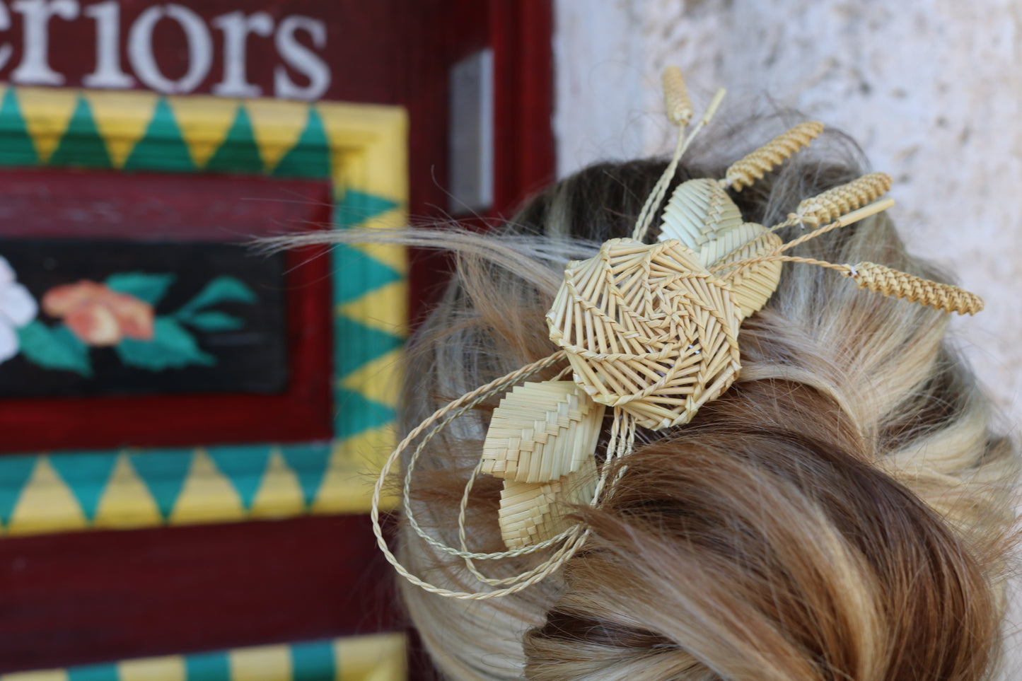 Handmade Wild Straw Flower Combs - The Kemble Shop