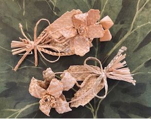 Handmade Wild Straw Flower Combs - The Kemble Shop