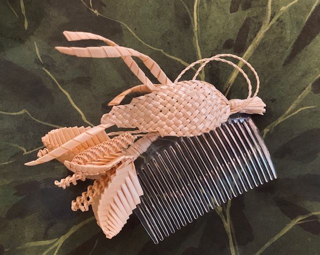 Handmade Wild Straw Flower Combs - The Kemble Shop