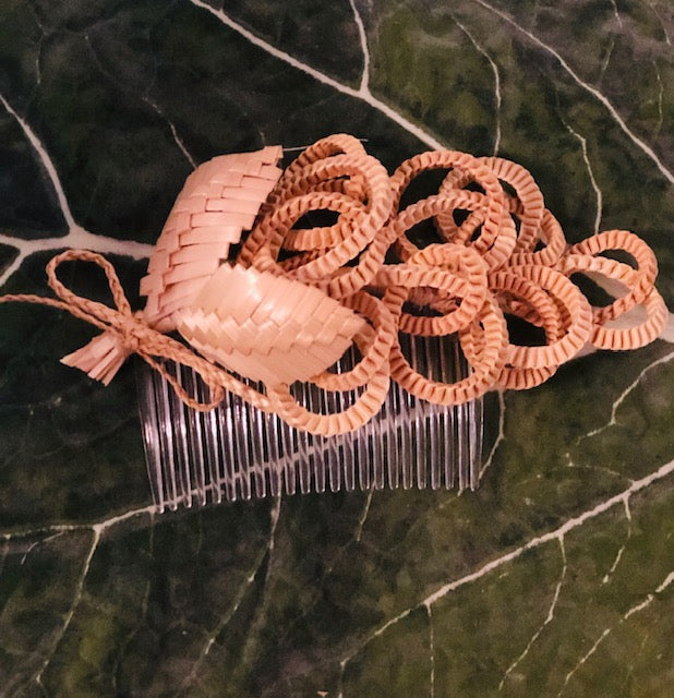 Handmade Wild Straw Flower Combs - The Kemble Shop