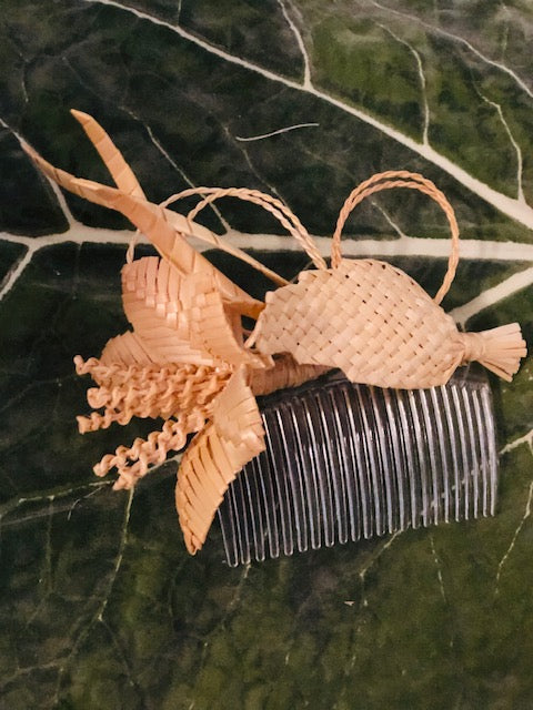 Handmade Wild Straw Flower Combs - The Kemble Shop