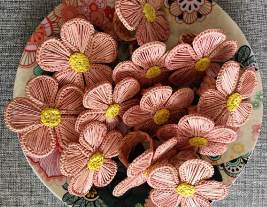 Home Shop Iraca Palm Pink Daisy Napkin Rings 6 per bundle